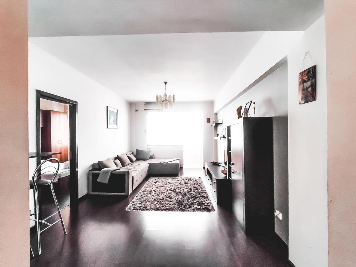 Parliament 1Br Apartment W Self Check In Бухарест Экстерьер фото
