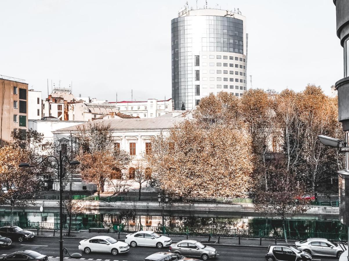 Parliament 1Br Apartment W Self Check In Бухарест Экстерьер фото